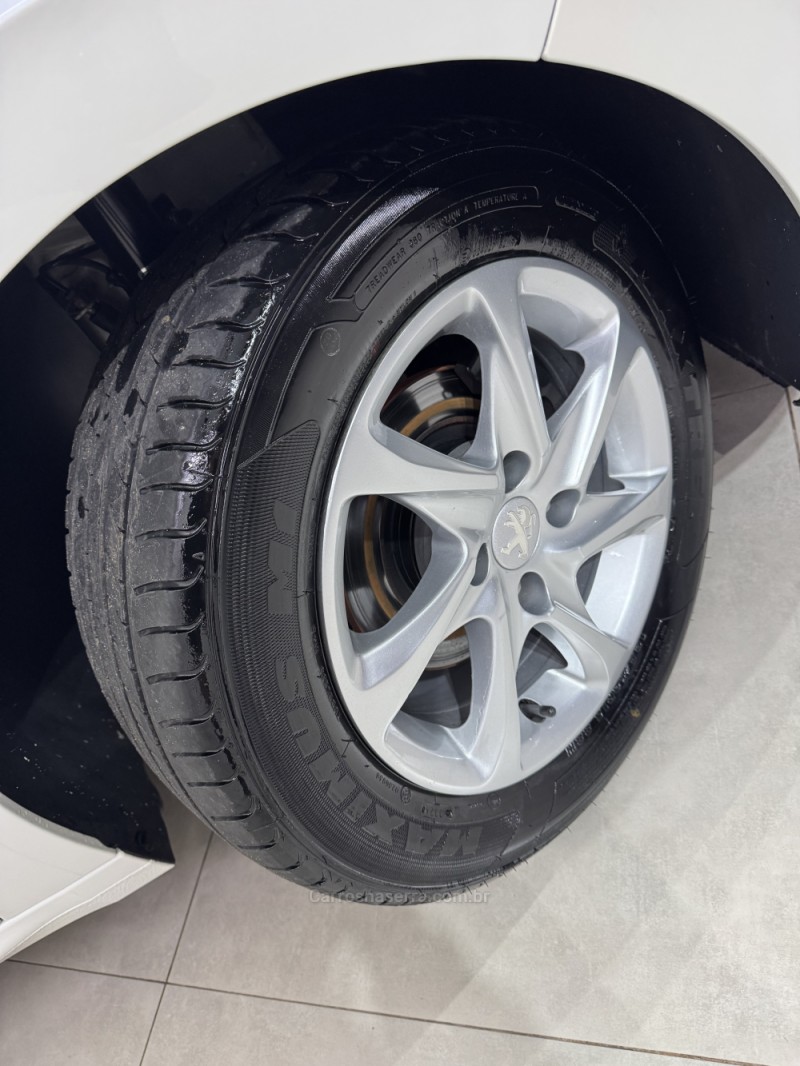 208 1.5 ACTIVE PACK 8V FLEX 4P MANUAL - 2014 - ENCANTADO