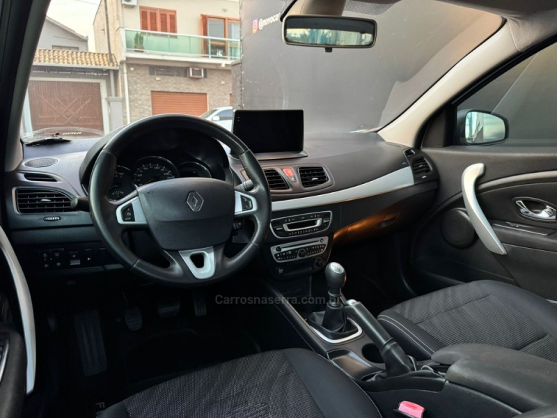 FLUENCE 2.0 DYNAMIQUE 16V FLEX 4P MANUAL - 2013 - ESTâNCIA VELHA