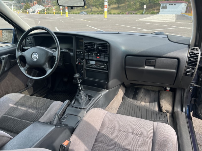OMEGA 3.0 MPFI CD 12V GASOLINA 4P MANUAL - 1994 - CAXIAS DO SUL