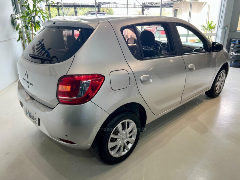 SANDERO 1.0 EXPRESSION 12V FLEX 4P MANUAL - 2017 - ESTâNCIA VELHA