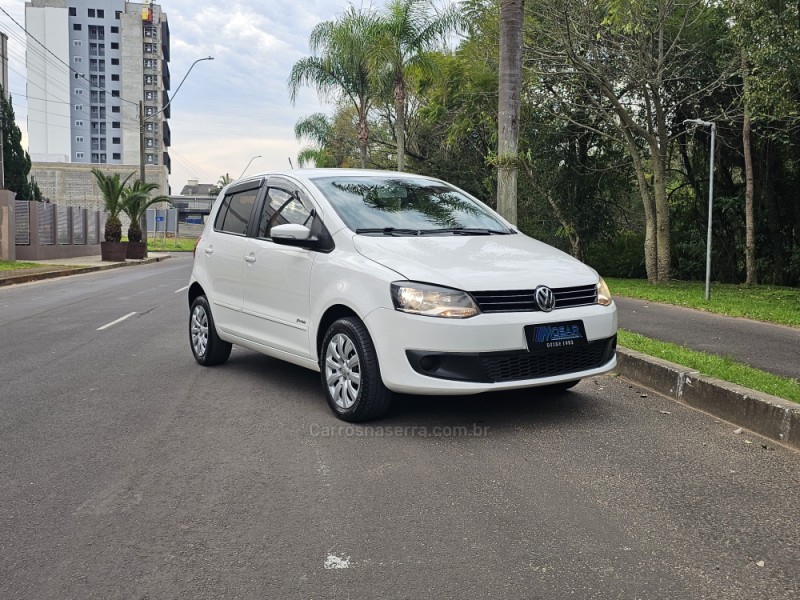 FOX 1.6 MI ITREND 8V FLEX 4P MANUAL - 2014 - CAMPO BOM