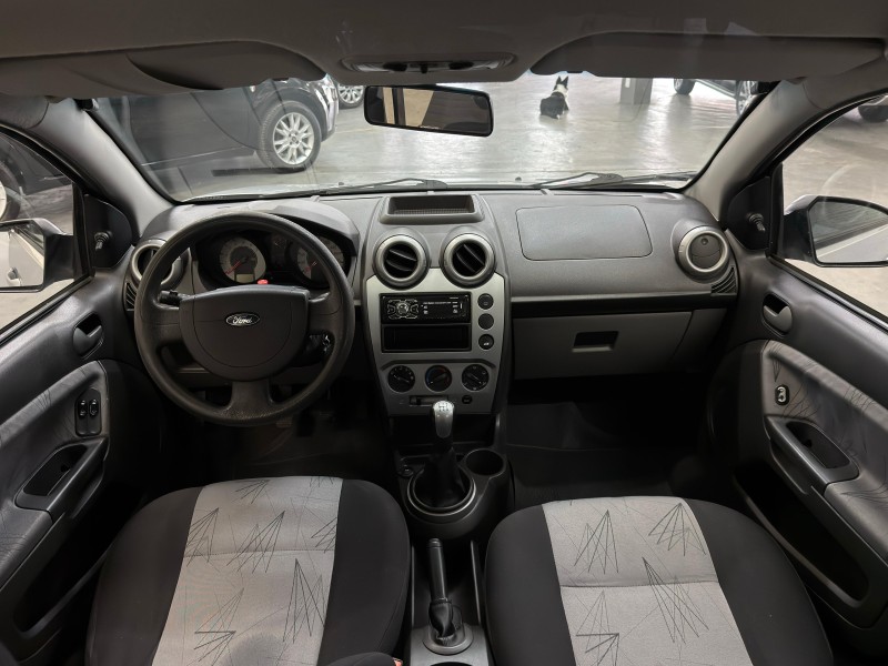 FIESTA 1.6 MPI CLASS HATCH 8V FLEX 4P MANUAL - 2009 - CAXIAS DO SUL
