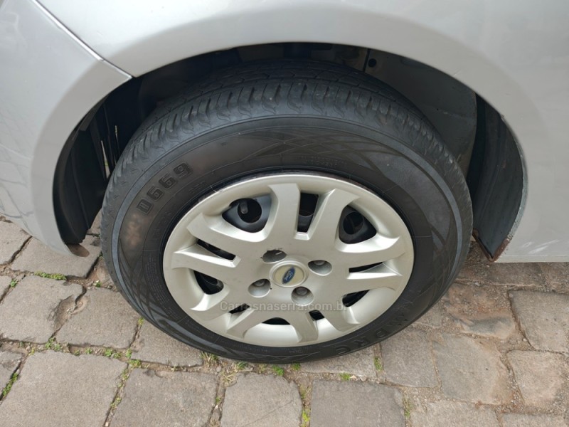 FIESTA 1.0 MPI PERSONNALITÉ 8V FLEX 4P MANUAL - 2004 - GUAPORé