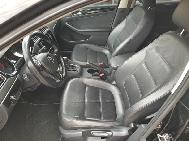 JETTA 2.0 TSI HIGHLINE 211CV GASOLINA 4P DSG - 2016 - GUAPORé