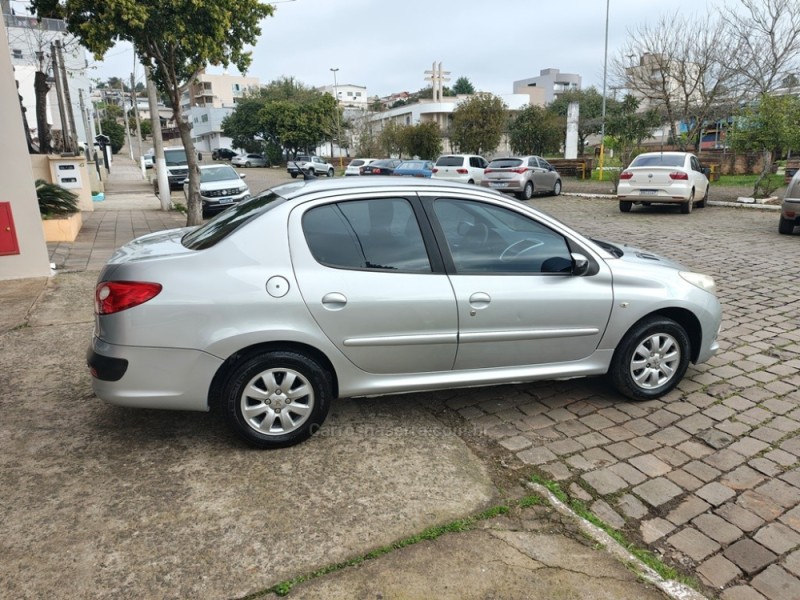 207 1.4 XR PASSION SPORT 8V FLEX 4P MANUAL - 2011 - GUAPORé