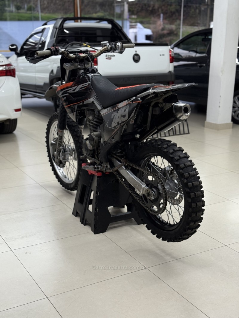 CRF 230F  - 2019 - FARROUPILHA