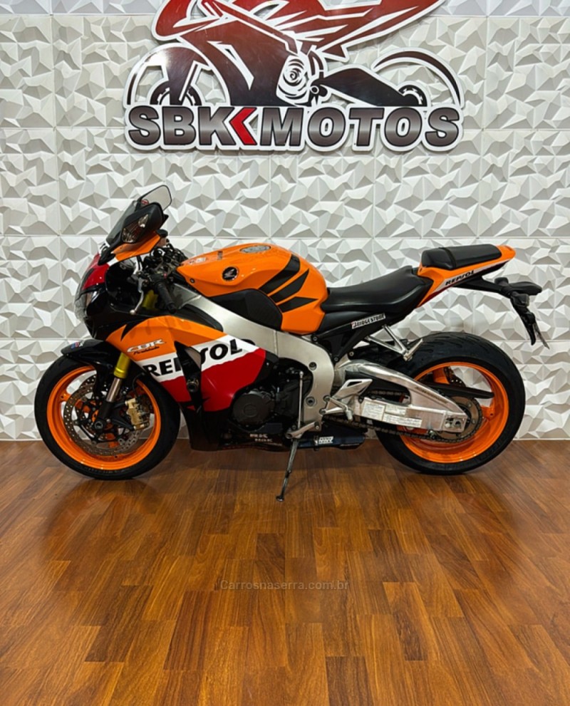 CBR 1000RR REPSOL - 2011 - CAXIAS DO SUL