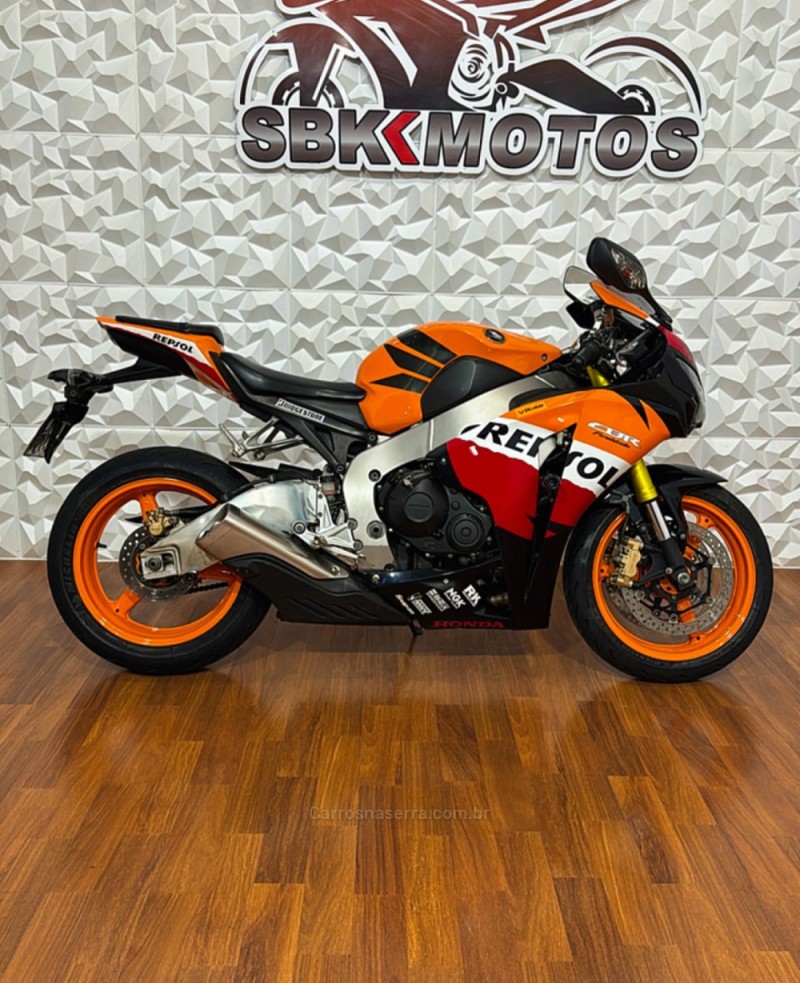 CBR 1000RR REPSOL - 2011 - CAXIAS DO SUL