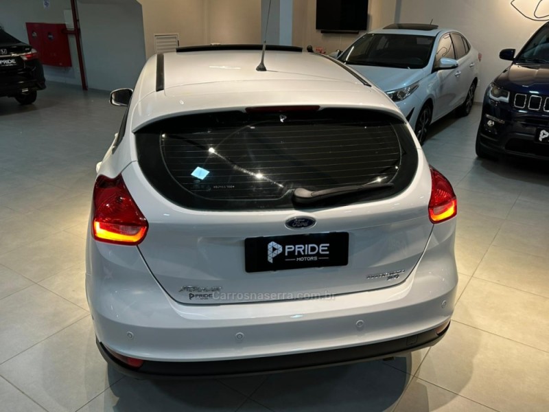 FOCUS 2.0 TITANIUM PLUS HATCH 16V FLEX 4P AUTO - 2016 - CAXIAS DO SUL