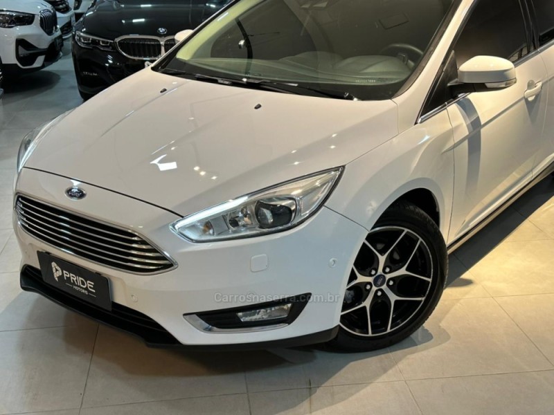 FOCUS 2.0 TITANIUM PLUS HATCH 16V FLEX 4P AUTO - 2016 - CAXIAS DO SUL