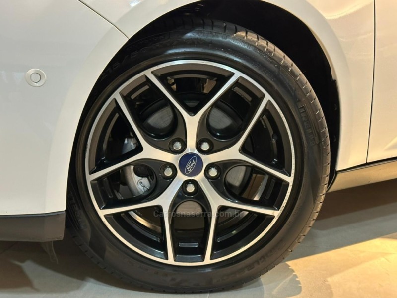 FOCUS 2.0 TITANIUM PLUS HATCH 16V FLEX 4P AUTO - 2016 - CAXIAS DO SUL