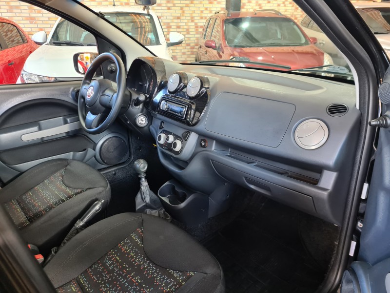 UNO 1.0 EVO VIVACE 8V FLEX 4P MANUAL - 2012 - FARROUPILHA