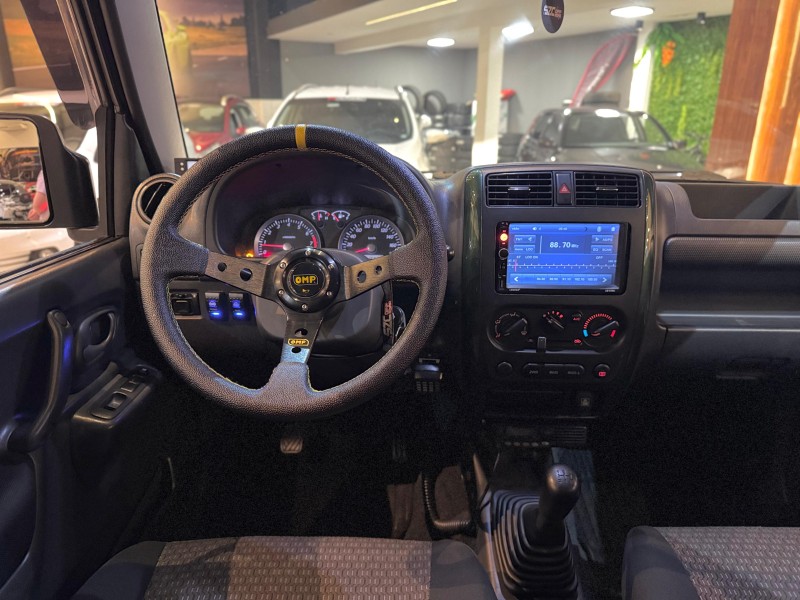 JIMNY 1.3 4SPORT 4X4 16V GASOLINA 2P MANUAL - 2012 - NOVO HAMBURGO