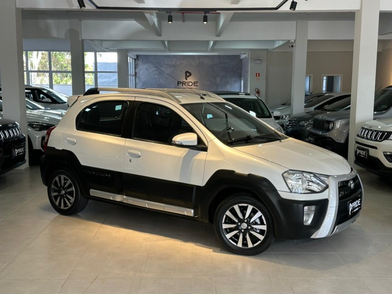 etios cross 1.5 16v flex 4p manual 2016 caxias do sul