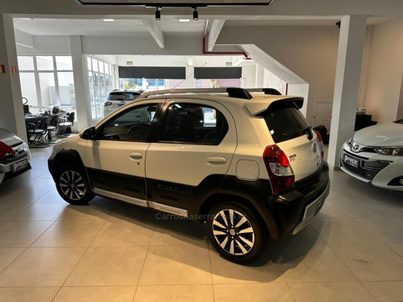 ETIOS CROSS 1.5 16V FLEX 4P MANUAL - 2016 - CAXIAS DO SUL