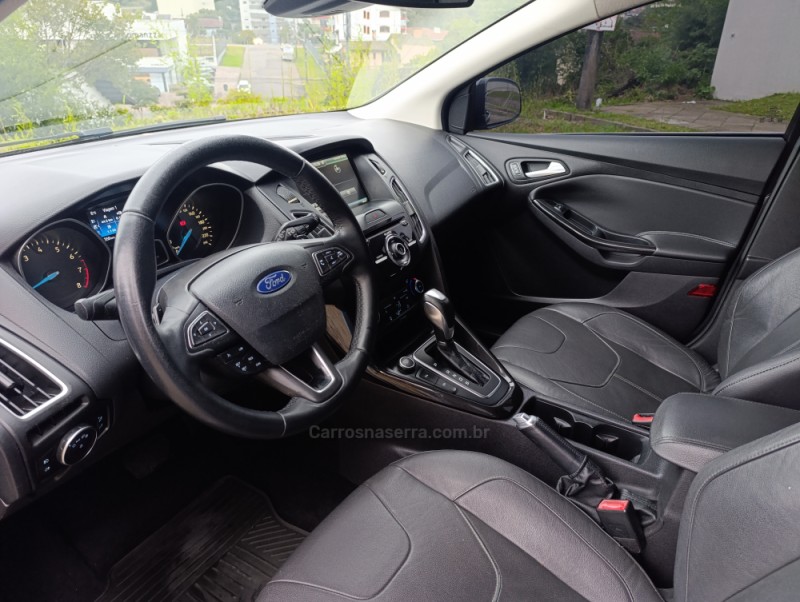 FOCUS 2.0 TITANIUM PLUS HATCH 16V FLEX 4P AUTO - 2016 - CAXIAS DO SUL