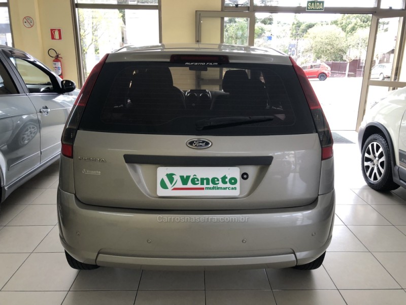 FIESTA 1.0 SE 8V FLEX 4P MANUAL - 2014 - FARROUPILHA