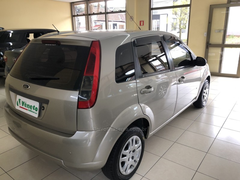 FIESTA 1.0 SE 8V FLEX 4P MANUAL - 2014 - FARROUPILHA