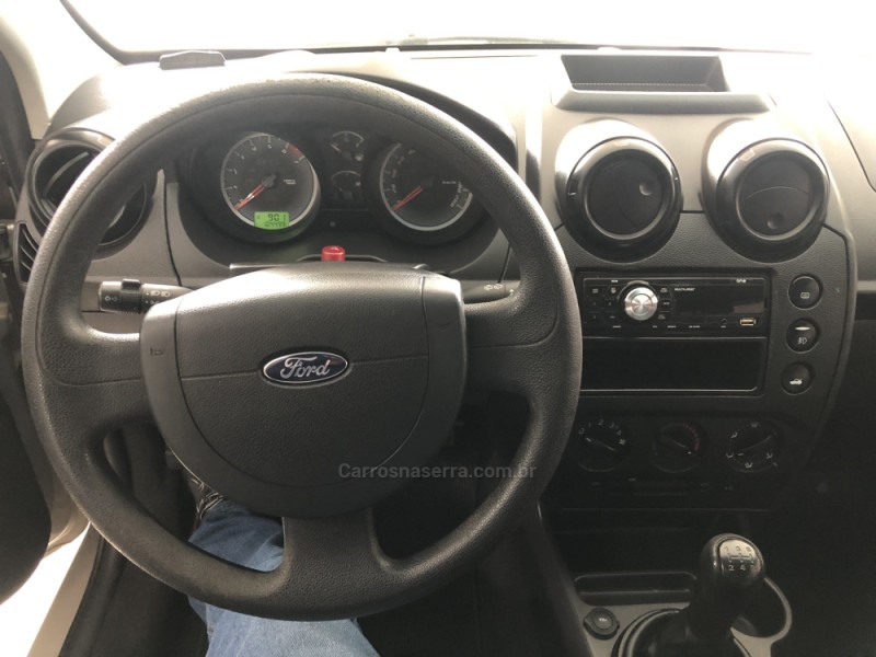 FIESTA 1.0 SE 8V FLEX 4P MANUAL - 2014 - FARROUPILHA