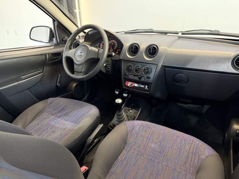 CELTA 1.0 MPFI LIFE 8V FLEX 4P MANUAL - 2010 - ESTâNCIA VELHA