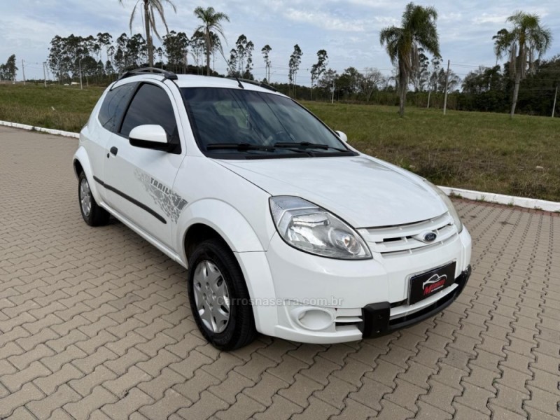 KA 1.0 TRAIL 12V FLEX 4P MANUAL - 2010 - IVOTI
