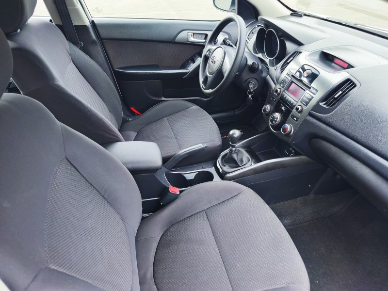 CERATO 1.6 EX3 SEDAN 16V GASOLINA 4P MANUAL - 2013 - CAXIAS DO SUL