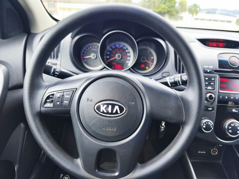 CERATO 1.6 EX3 SEDAN 16V GASOLINA 4P MANUAL - 2013 - CAXIAS DO SUL