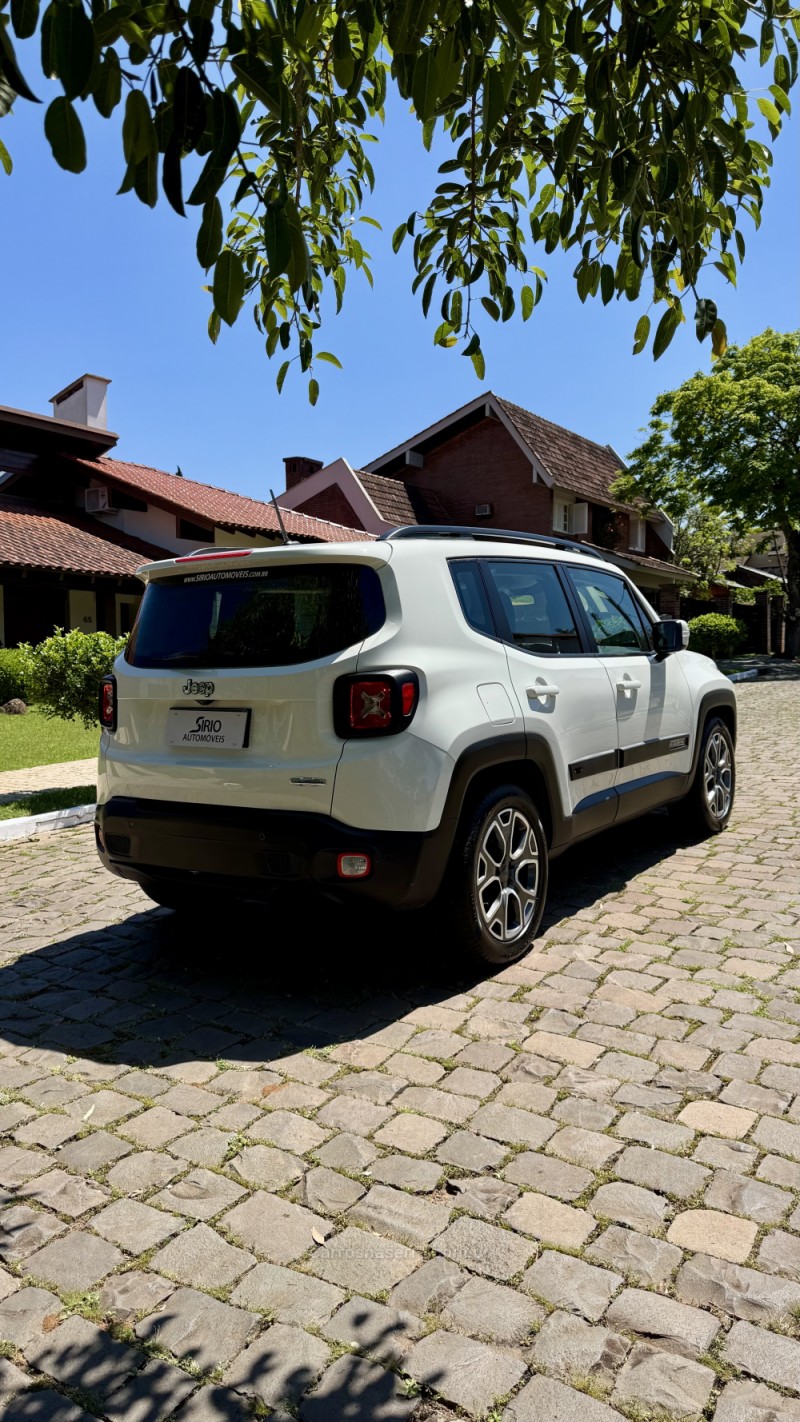 RENEGADE  - 2016 - LAJEADO