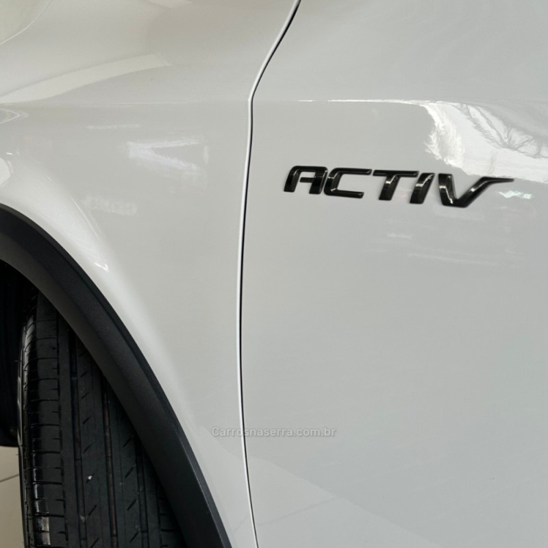 ONIX 1.4 MPFI ACTIV 8V FLEX 4P MANUAL - 2017 - VACARIA