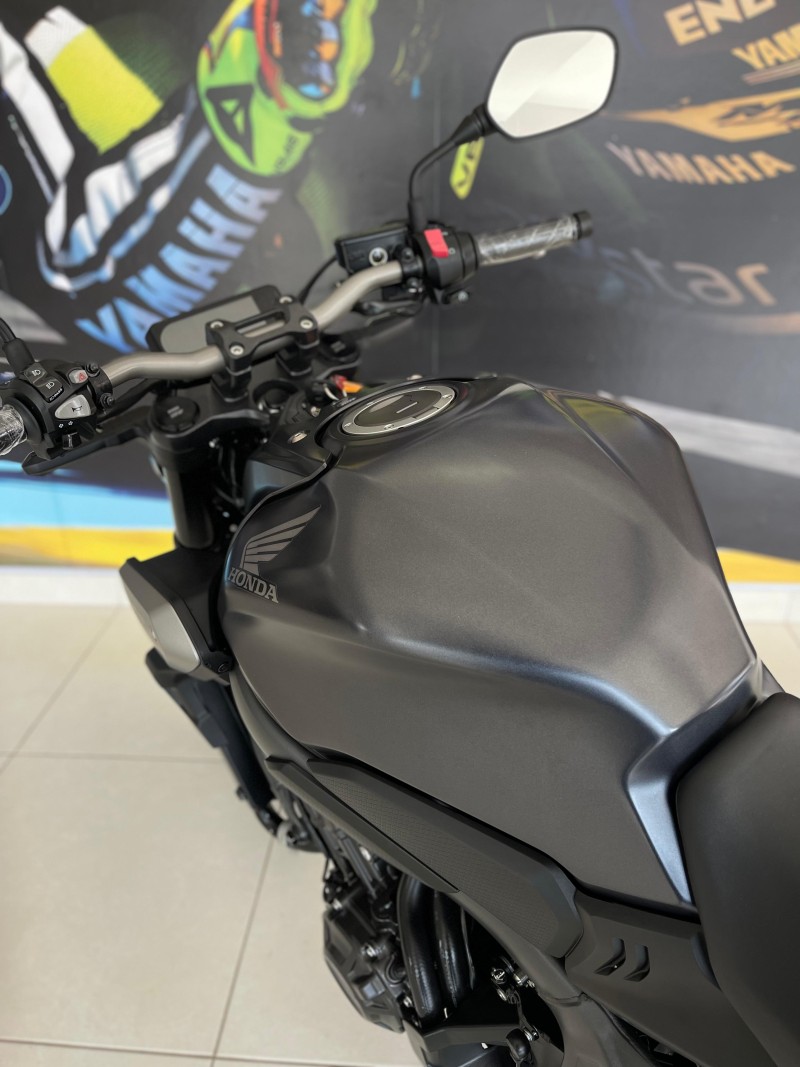 CB 650R  - 2024 - PASSO FUNDO