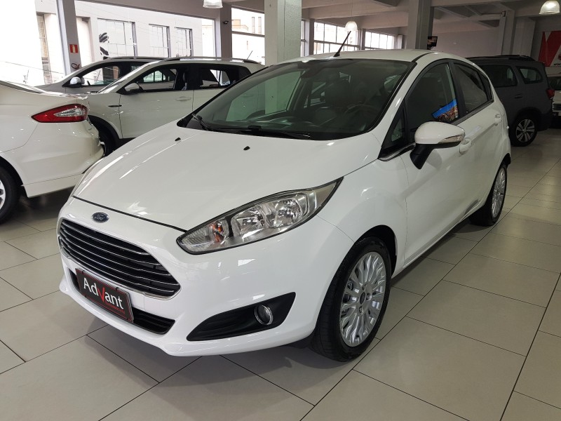 fiesta 1.6 titanium hatch 16v flex 4p automatico 2016 caxias do sul