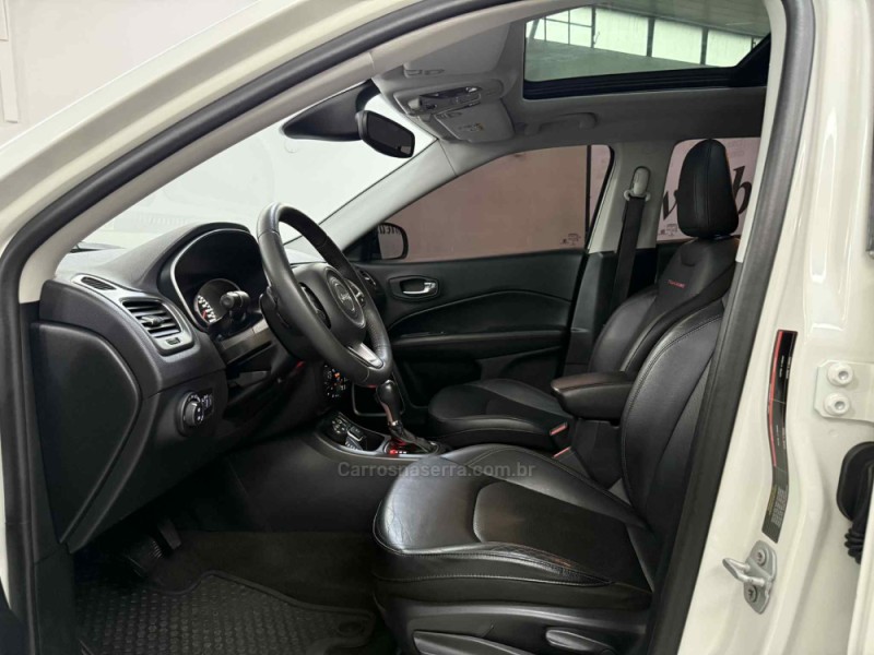 COMPASS 2.0 16V DIESEL TRAILHAWK 4X4 AUTOMÁTICO - 2018 - PORTO ALEGRE