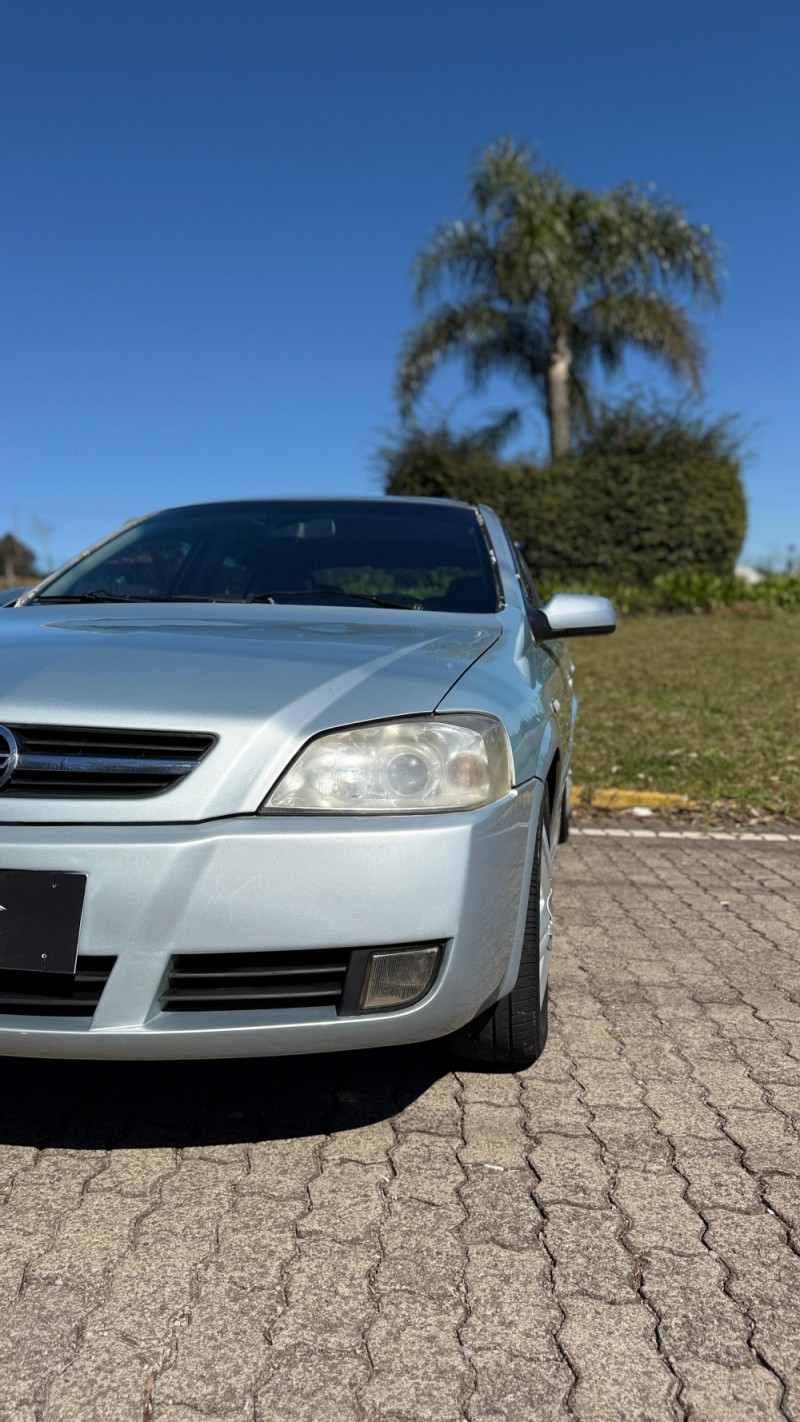 ASTRA 2.0 SFI GSI 16V GASOLINA 4P MANUAL - 2003 - CAXIAS DO SUL