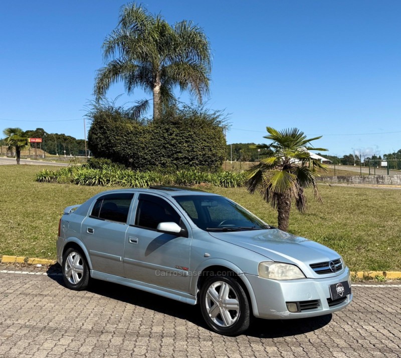 ASTRA 2.0 SFI GSI 16V GASOLINA 4P MANUAL - 2003 - CAXIAS DO SUL