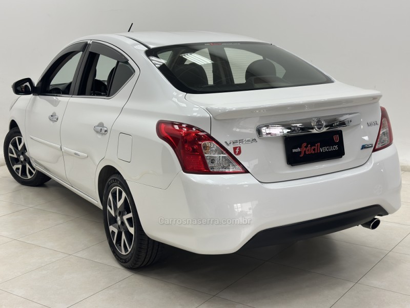 VERSA 1.6 16V FLEX UNIQUE 4P XTRONIC - 2017 - SANTA CRUZ DO SUL