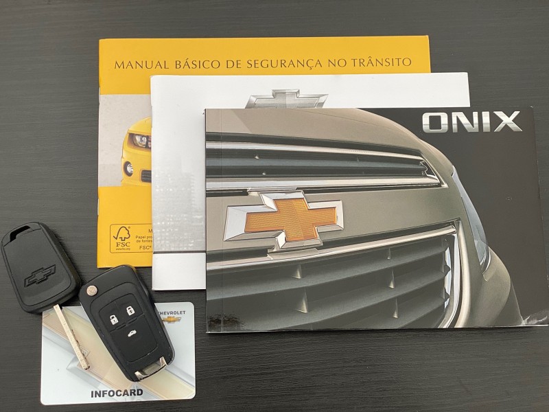 ONIX 1.0 MPFI LT 8V FLEX 4P MANUAL - 2015 - CAXIAS DO SUL