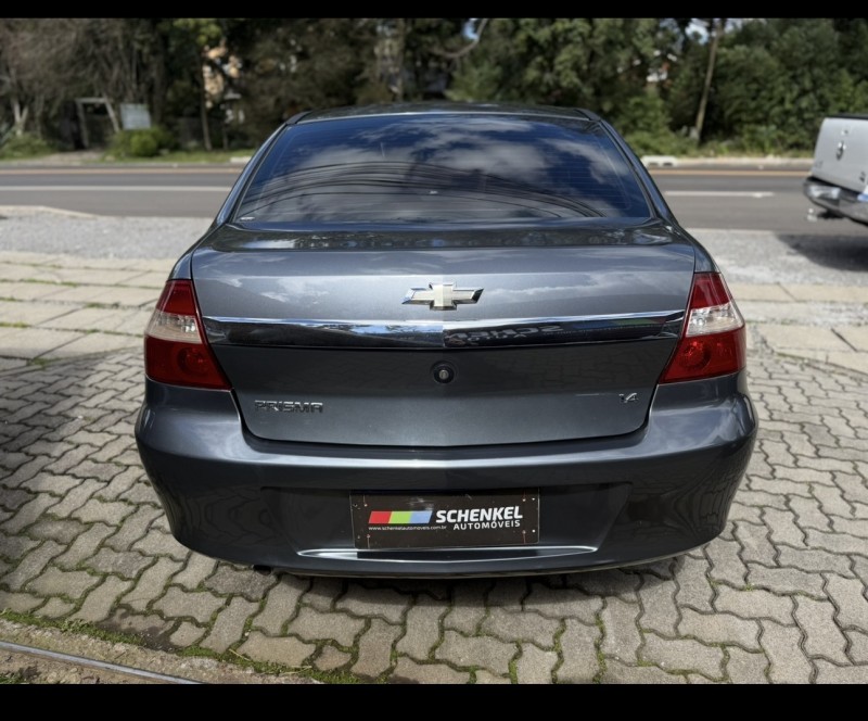 PRISMA 1.4 MPFI LT 8V FLEX 4P MANUAL - 2012 - NOVA PETRóPOLIS
