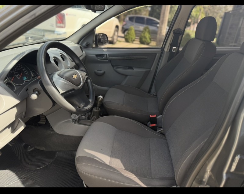 PRISMA 1.4 MPFI LT 8V FLEX 4P MANUAL - 2012 - NOVA PETRóPOLIS