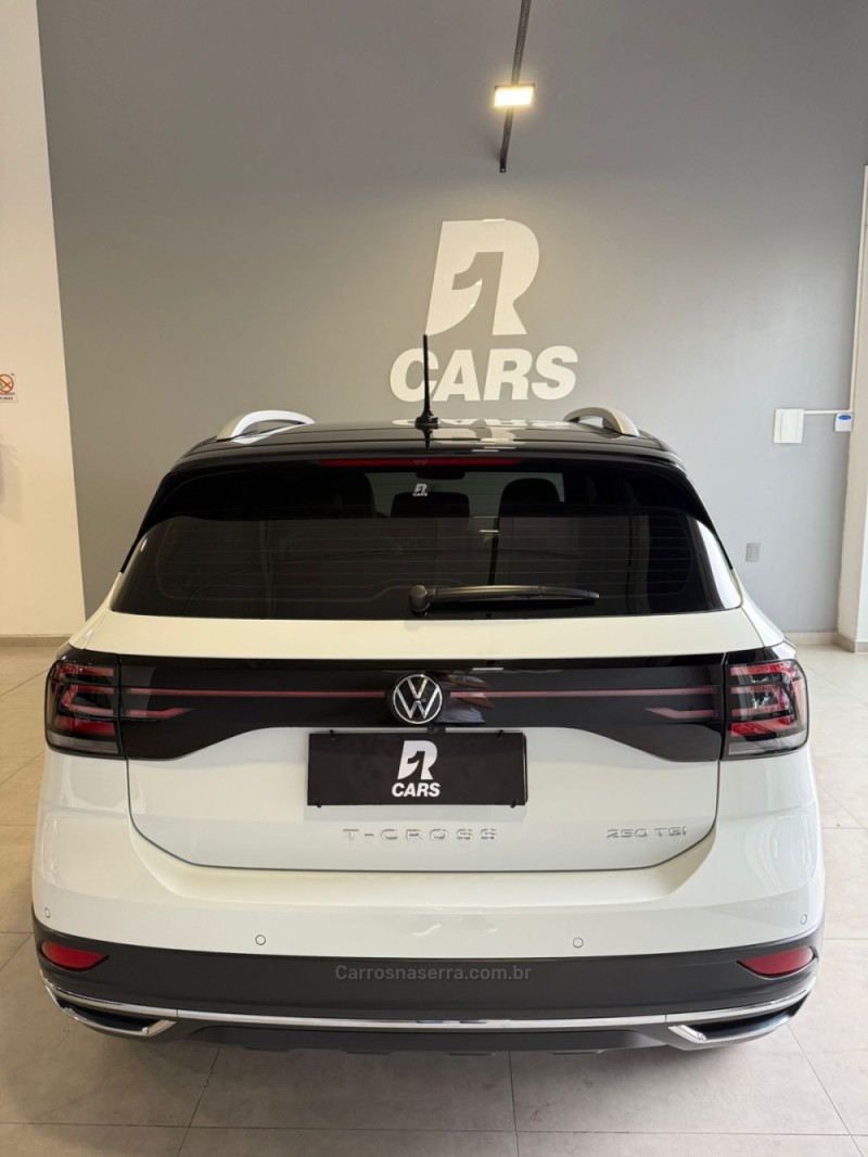 T-CROSS 1.4 HIGHLINE TSI 16V FLEX 4P AUTOMÁTICO - 2022 - LAJEADO