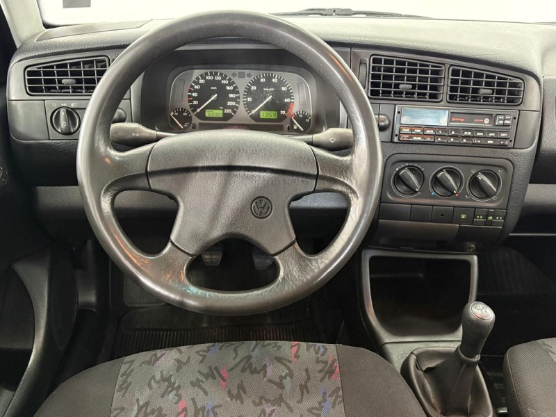 GOLF 1.8 MI GL 8V GASOLINA 4P MANUAL - 1995 - FARROUPILHA