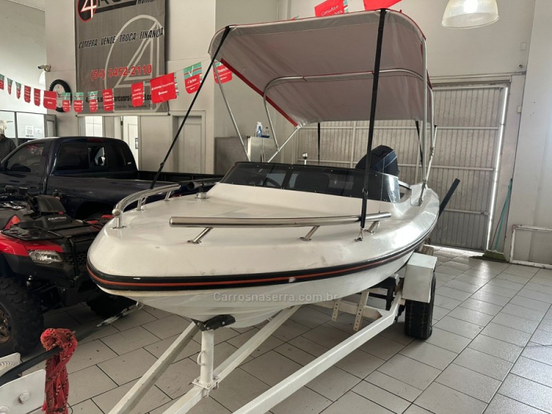 LANCHA MOTOR BOAT  - 2000 - BENTO GONçALVES