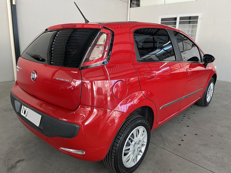 PUNTO 1.4 ATTRACTIVE 8V FLEX 4P MANUAL - 2015 - CAXIAS DO SUL
