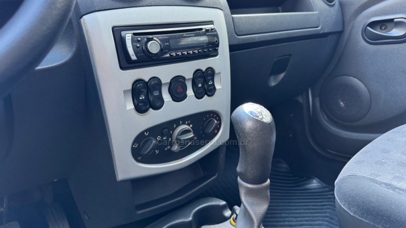 LOGAN 1.6 PRIVILÈGE 16V FLEX 4P MANUAL - 2008 - GUAPORé
