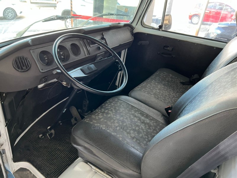 KOMBI 1.6 MI STD LOTAÇÃO 8V GASOLINA 3P MANUAL - 1995 - CAXIAS DO SUL