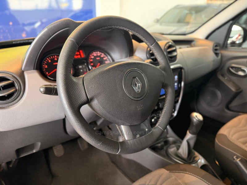 DUSTER 1.6 DYNAMIQUE 4X2 16V FLEX 4P MANUAL - 2013 - SãO LEOPOLDO