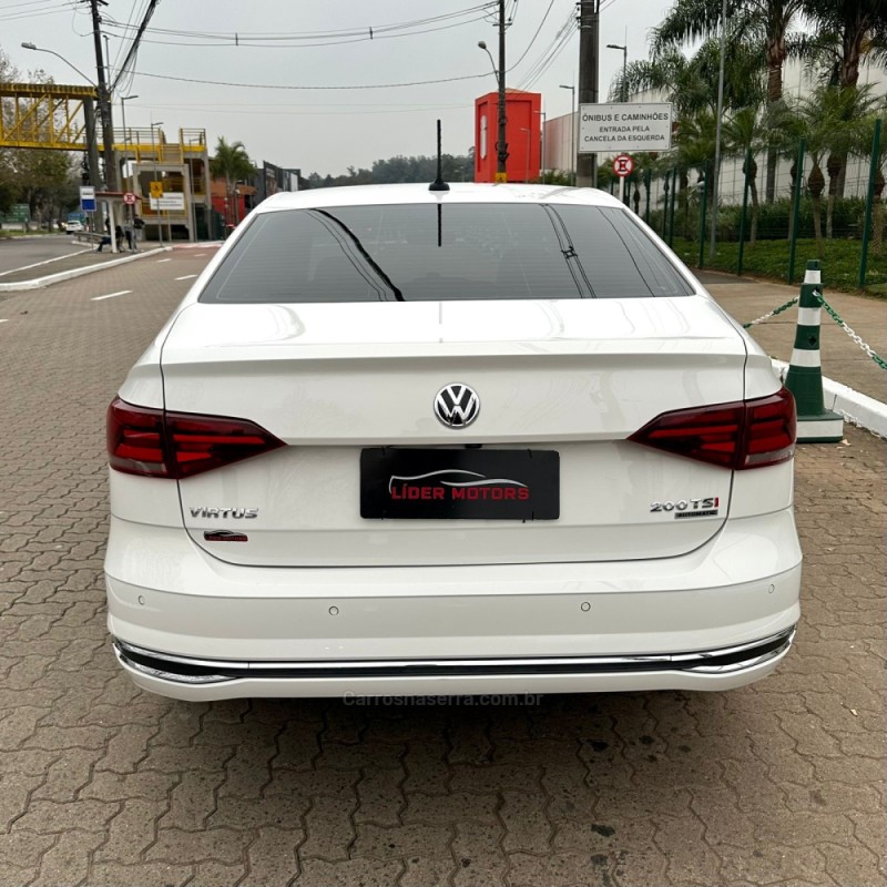 VIRTUS 1.0 200 TSI HIGHLINE AUTOMÁTICO - 2018 - ESTâNCIA VELHA