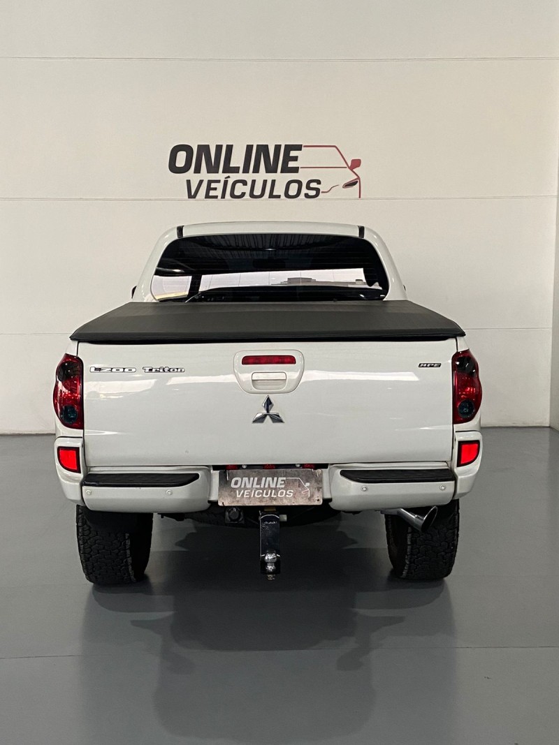 L200 TRITON 3.2 HPE 4X4 CD 16V TURBO INTERCOOLER DIESEL 4P AUTOMÁTICO - 2013 - FARROUPILHA
