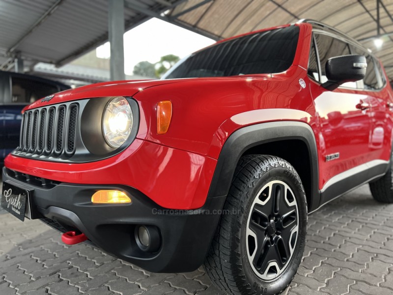 RENEGADE 2.0 16V TURBO DIESEL TRAILHAWK 4P 4X4 AUTOMÁTICO - 2016 - BOM PRINCíPIO