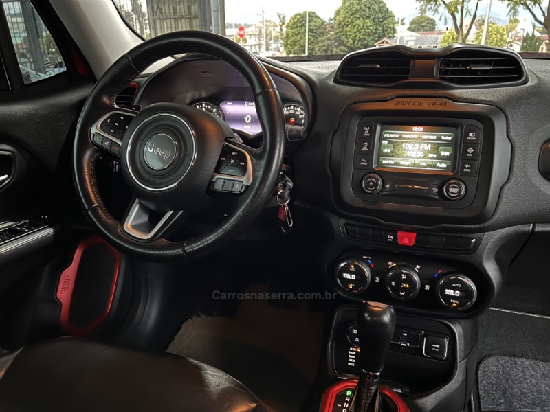 RENEGADE 2.0 16V TURBO DIESEL TRAILHAWK 4P 4X4 AUTOMÁTICO - 2016 - BOM PRINCíPIO