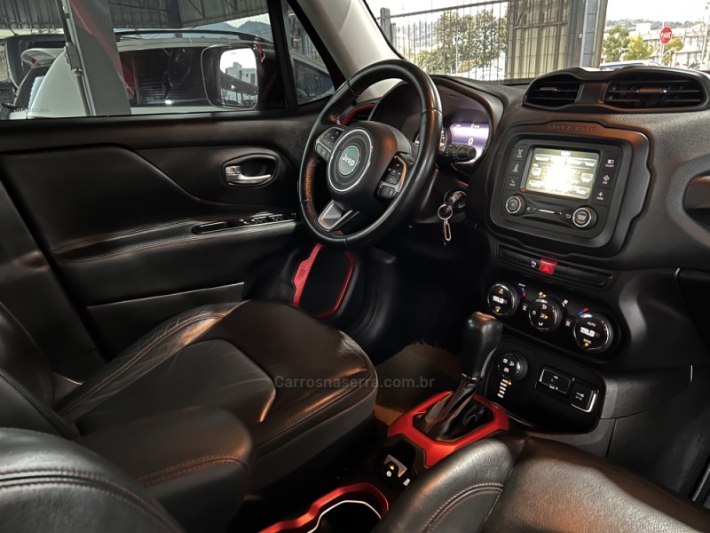 RENEGADE 2.0 16V TURBO DIESEL TRAILHAWK 4P 4X4 AUTOMÁTICO - 2016 - BOM PRINCíPIO